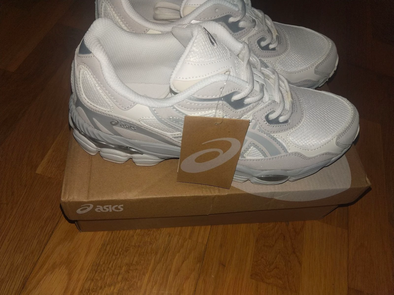 ASICS GEL-NYC Blanches Taille 44 – photo 3